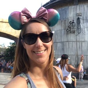 Meet your Posher, Laura